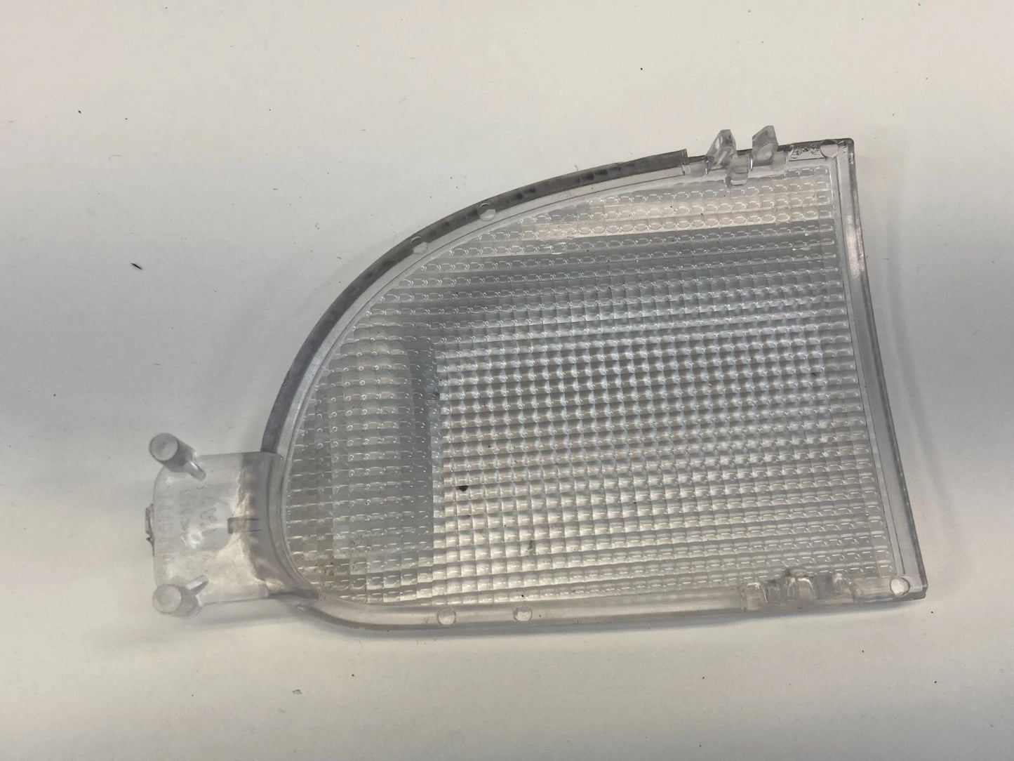 2005 2006 2007 2008 2009 SAAB 9-7X OVERHEAD CONSOLE LAMP LIGHT LENS RIGHT SIDE