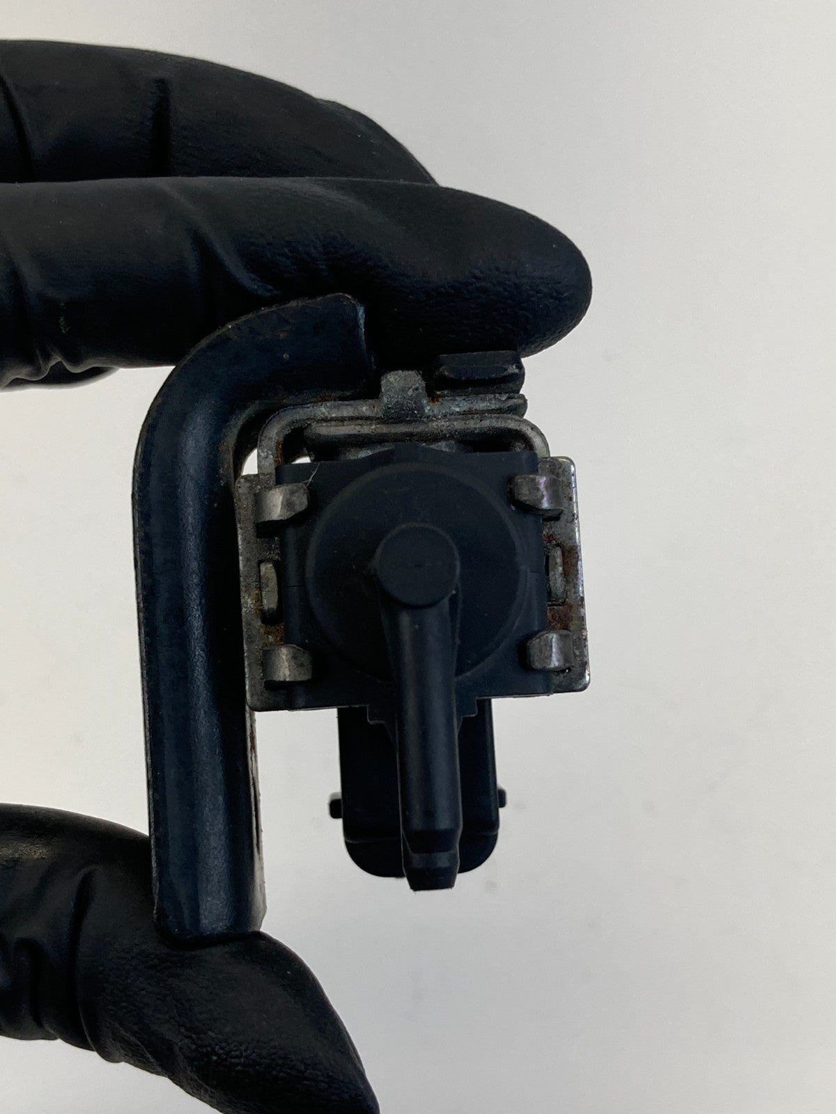 12 13 14 15 16 17 Hyundai Accent Veloster 1.6L L4 Vacuum Valve Control Switch