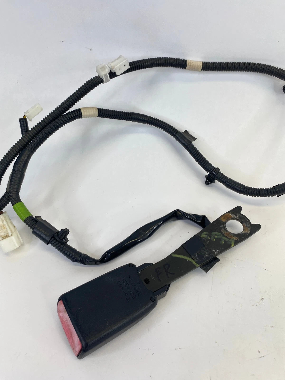 2006-2008 LEXUS IS250 SEAT BELT BUCKLE FRONT PASSENGER RIGHT OEM FACTORY E034501