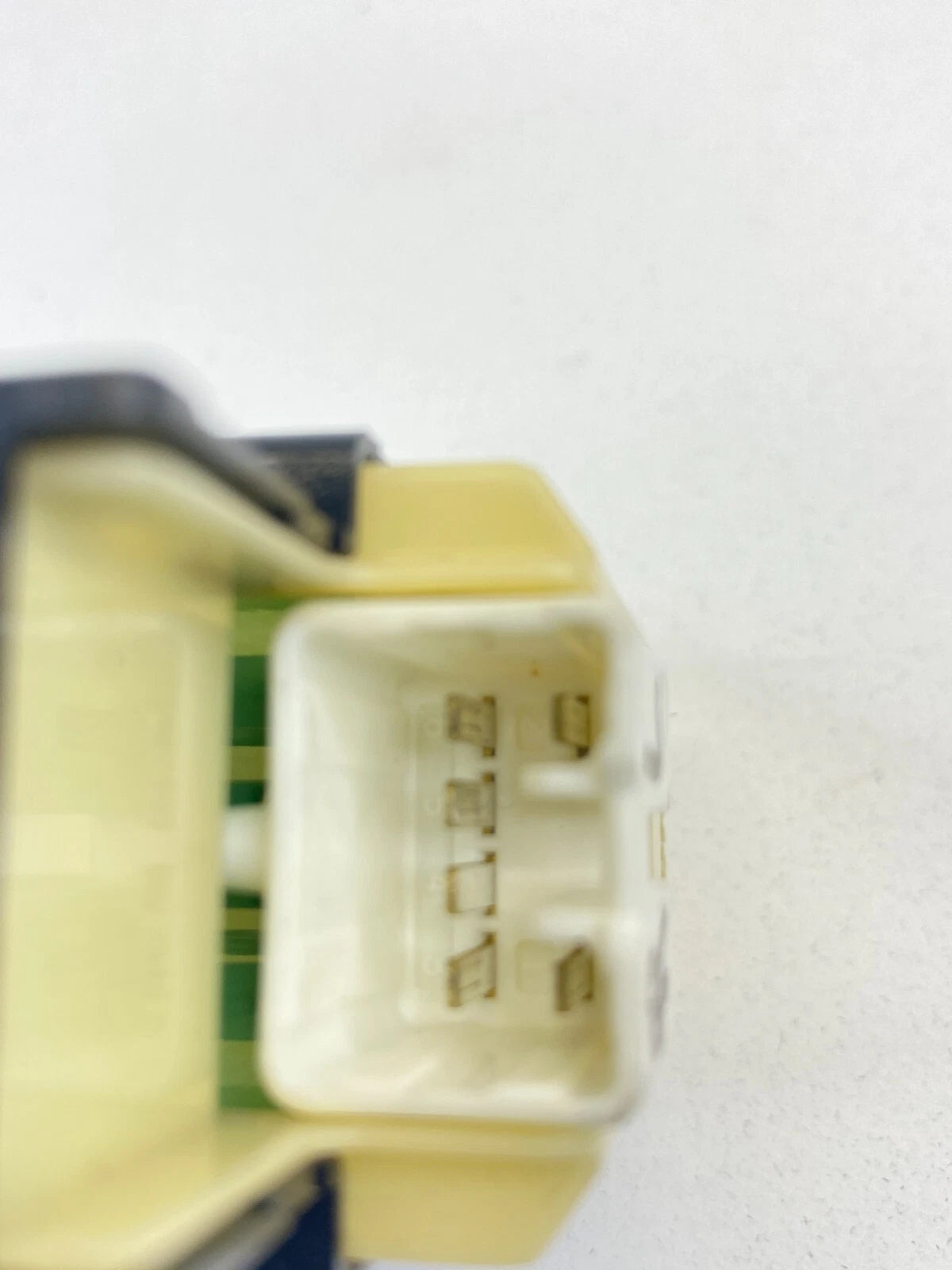 1998-2000 LEXUS LS400 REAR RIGHT BACK SIDE DOOR POWER WINDOW SWITCH BUTTON RR RH