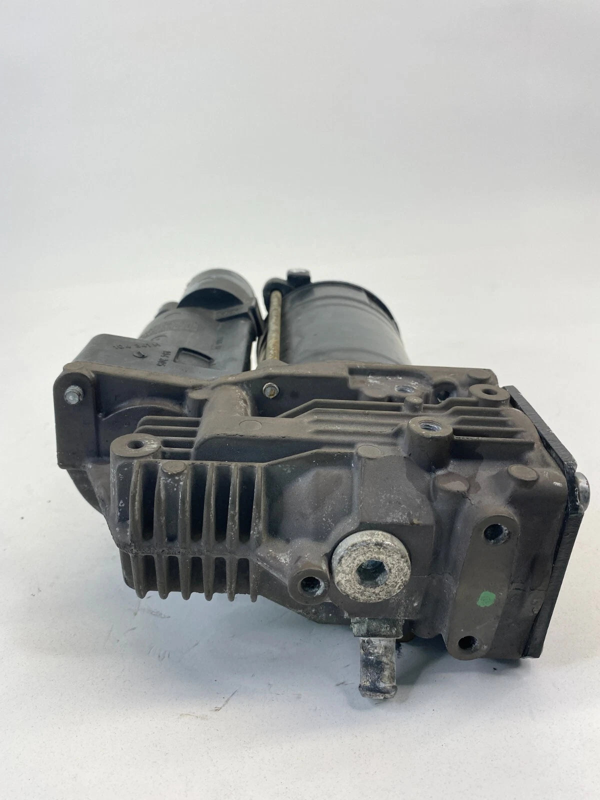 06-12 MERCEDES-BENZ R350 AIR AIRMATIC SUSPENSION COMPRESSOR PUMP A2513202204