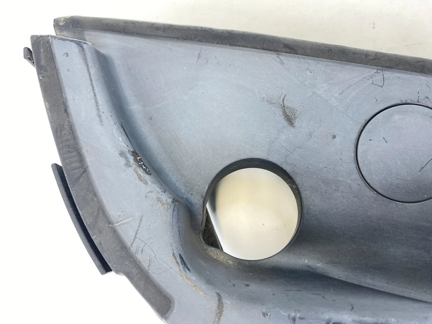 06-11 HONDA CIVIC SEDAN FRONT RIGHT WINDSHIELD COWL END CAP COVER 74212SNAA000