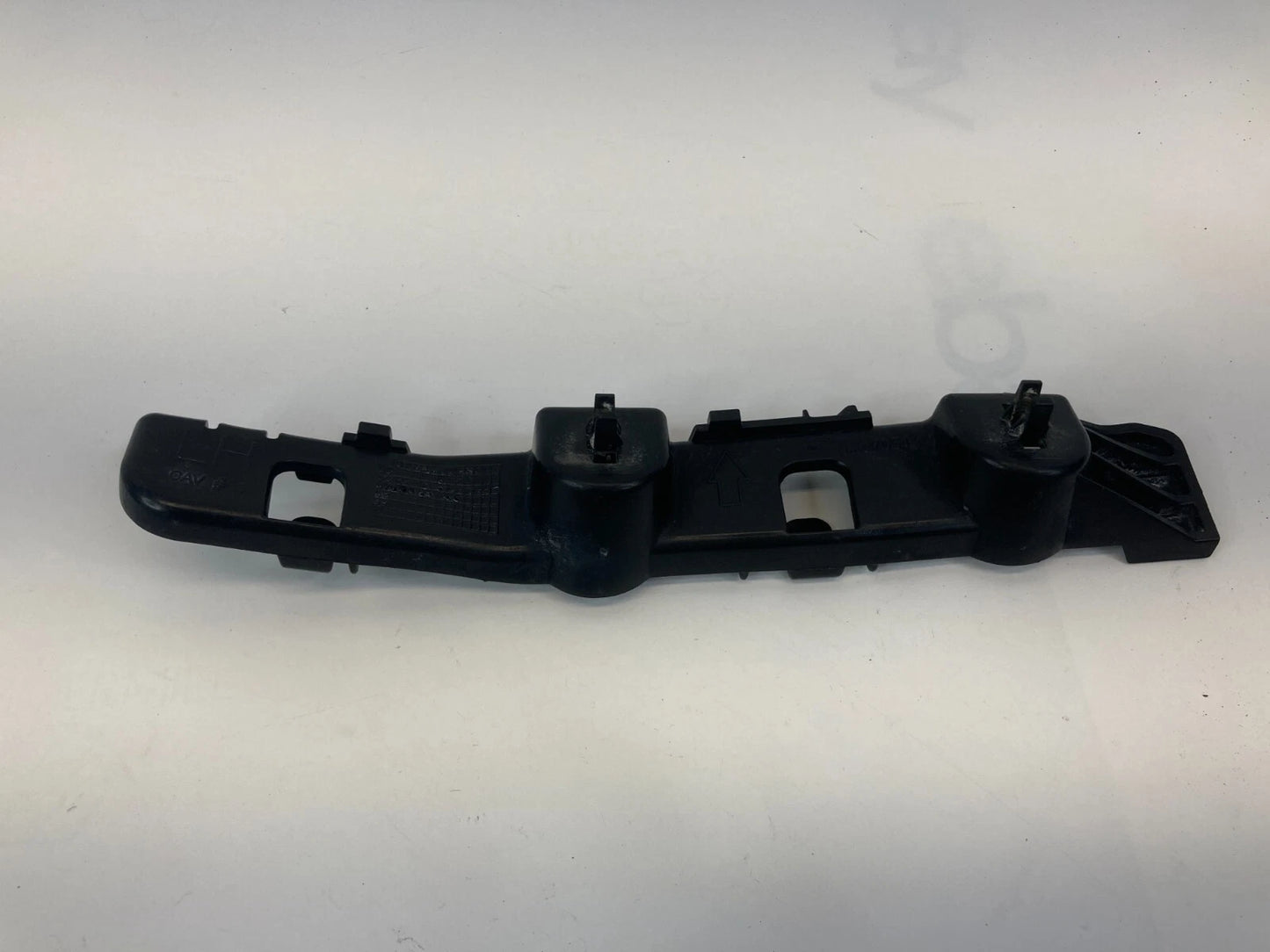 2007-2012 NISSAN ALTIMA SEDAN FRONT LEFT SIDE BUMPER BRACKET 62221-JA000 OEM