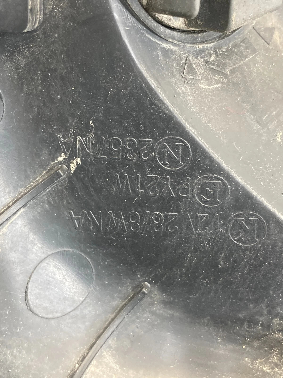 2006-2011 HYUNDAI ACCENT FRONT RIGHT PASSENGER SIDE HEADLIGHT ASSEMBLY OEM