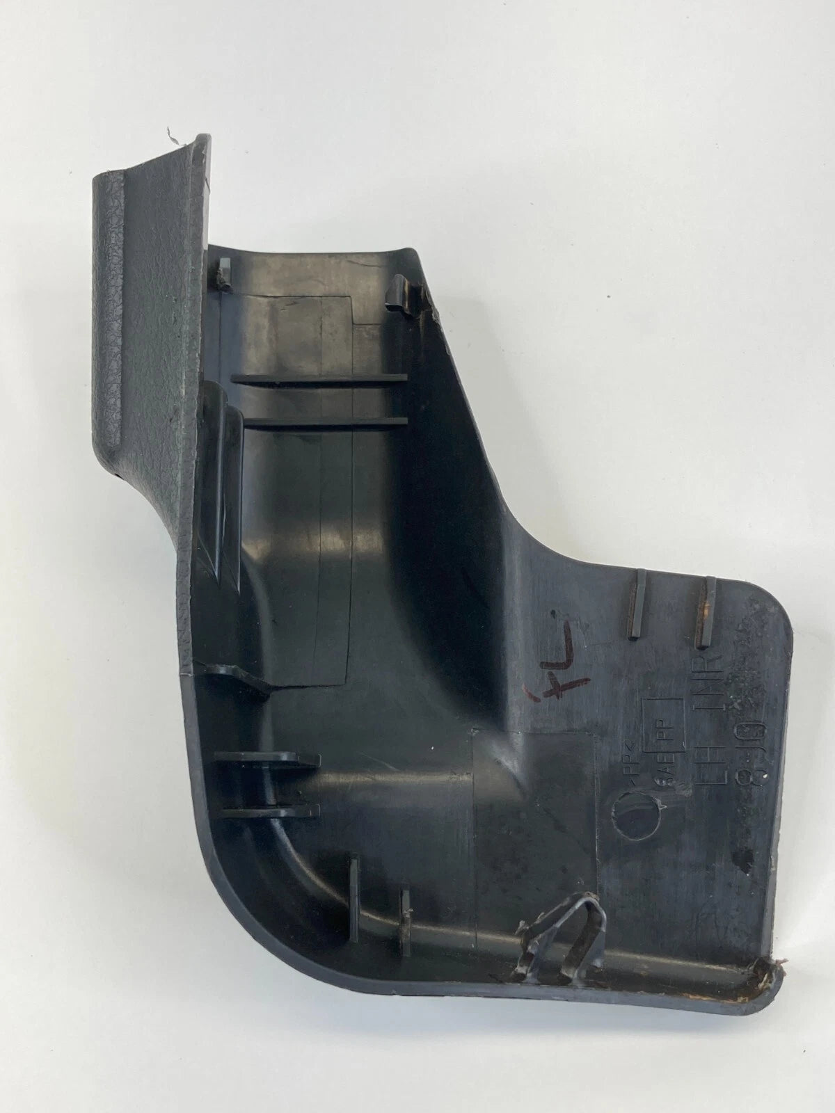 2004-2008 NISSAN MAXIMA FRONT LEFT SIDE INNER SEAT TRACK COVER BEZEL TRIM