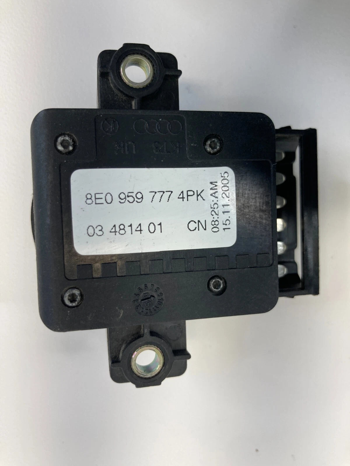 06 07 08 09 10 11 12 13 14 VOLKSWAGEN GTI SEAT LUMBAR ADJUST SWITCH 8E09597774PK