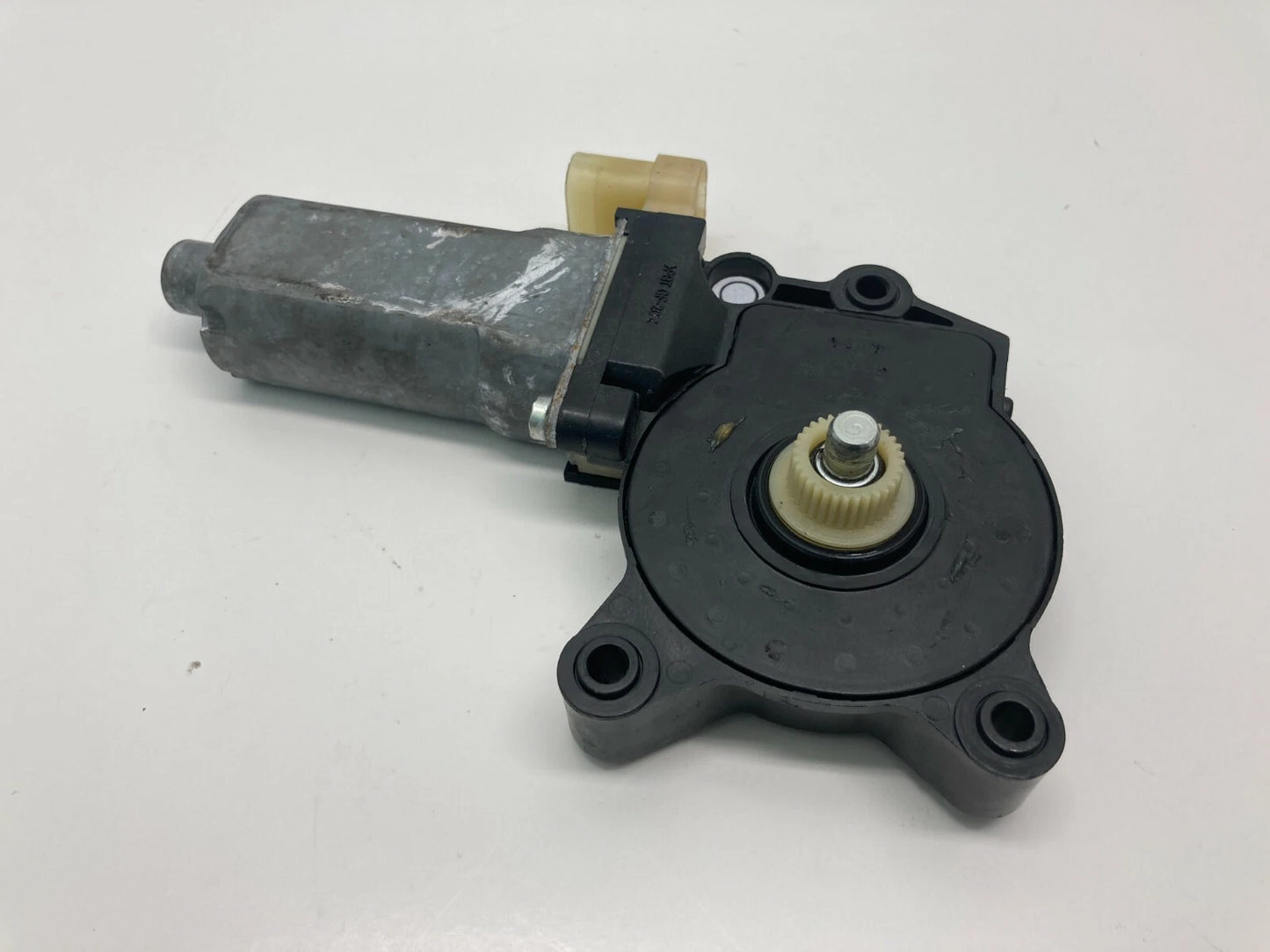 2007-2011 HYUNDAI ACCENT HATCHBACK FRONT LEFT DRIVER SIDE DOOR WINDOW MOTOR OEM