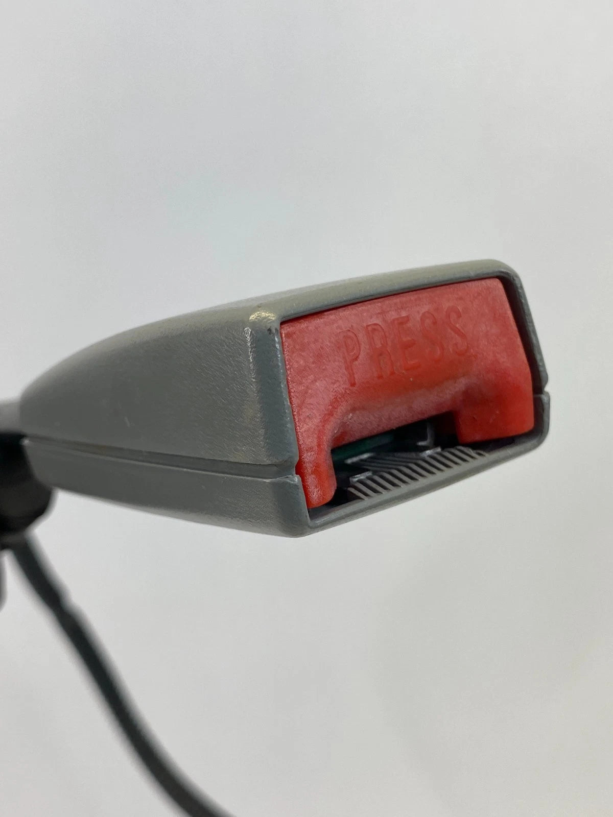 2007-2010 HYUNDAI ELANTRA SEDAN FRONT LEFT DRIVER SIDE SEAT BELT BUCKLE OEM