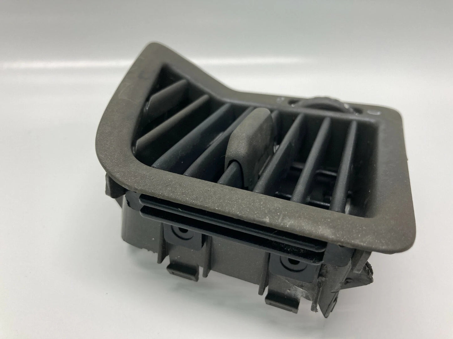 03 VOLVO XC70 01-03 V70 S60 LEFT DRIVER SIDE DASH AC AIR VENT OUTLET 3409373