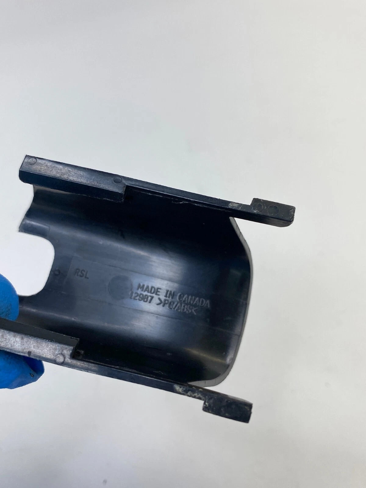 2004 2005 CADILLAC SRX REAR VIEW MIRROR MOUNTING TRIM COVER CAP UNIT OEM FACTORY