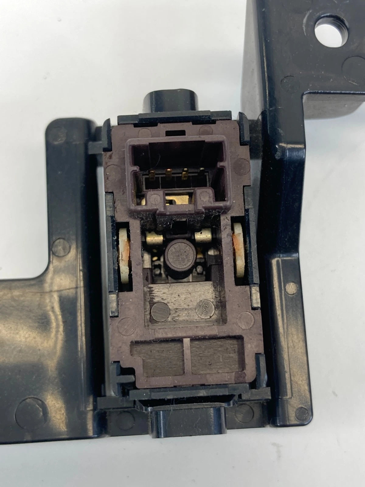 06 07 08 09 10 INFINITI M35 M45 TRUNK LID OPENER LOCK RELEASE CONTROL SWITCH OEM