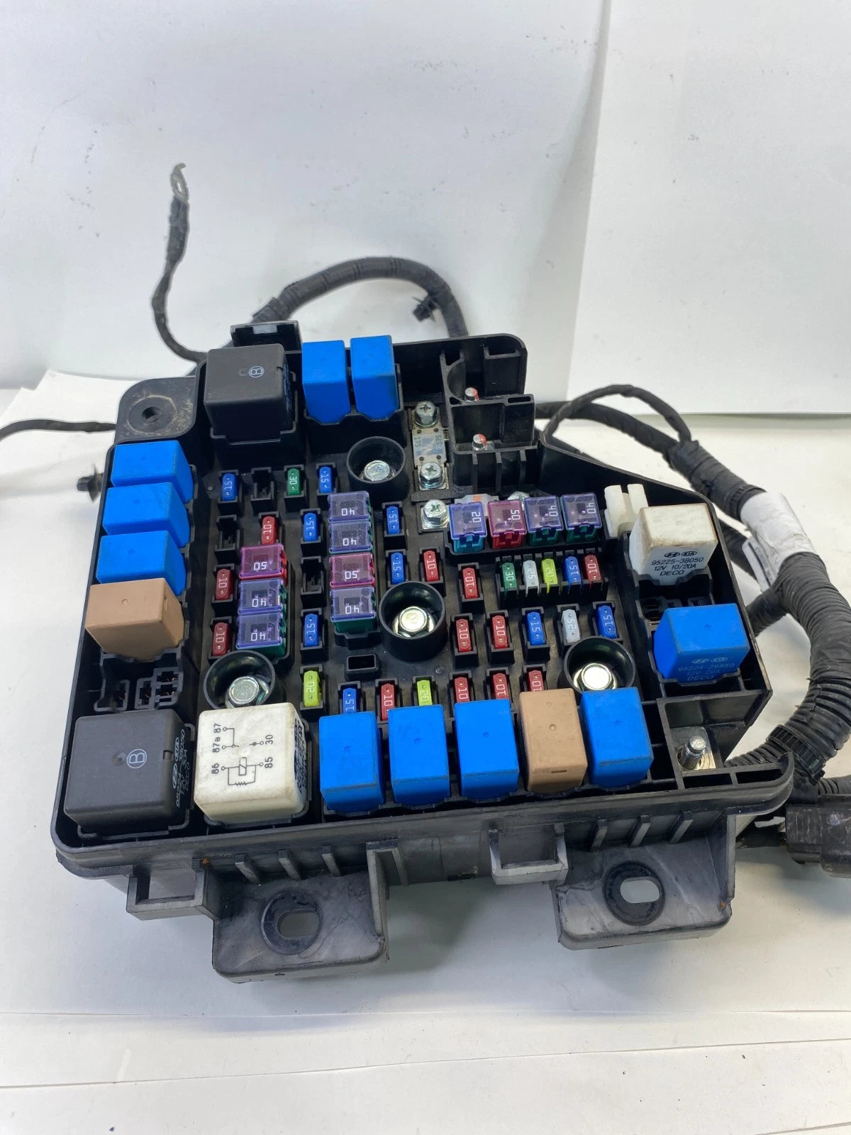 2010-2012 HYUNDAI SANTA FE 2.4L L4 A/T 4WD ENGINE COMPARTMENT FUSE RELAY BOX OEM