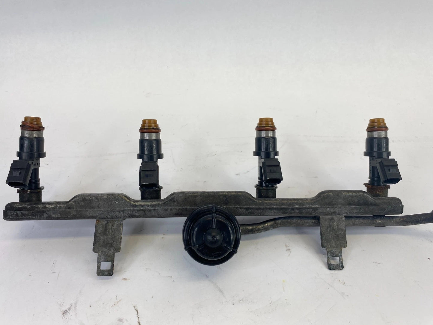 08-12 HONDA ACCORD 2.4L FWD ENGINE FUEL RAIL W/ 4 FUEL INJECTORS R45L590-545103