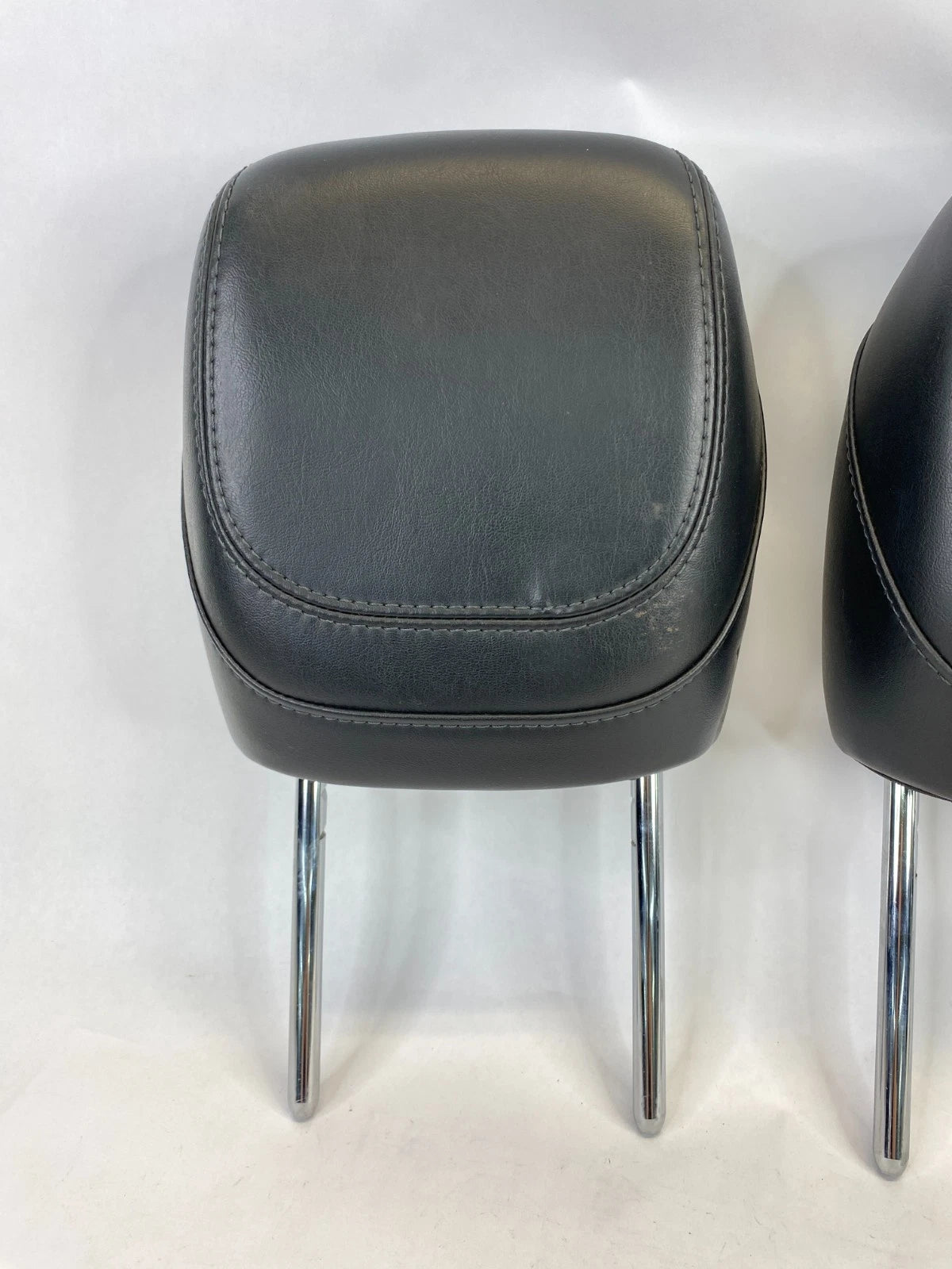 2015-2017 CHRYSLER 200 FRONT RIGHT & LEFT SEAT HEADREST HEAD REST PAIR SET OEM