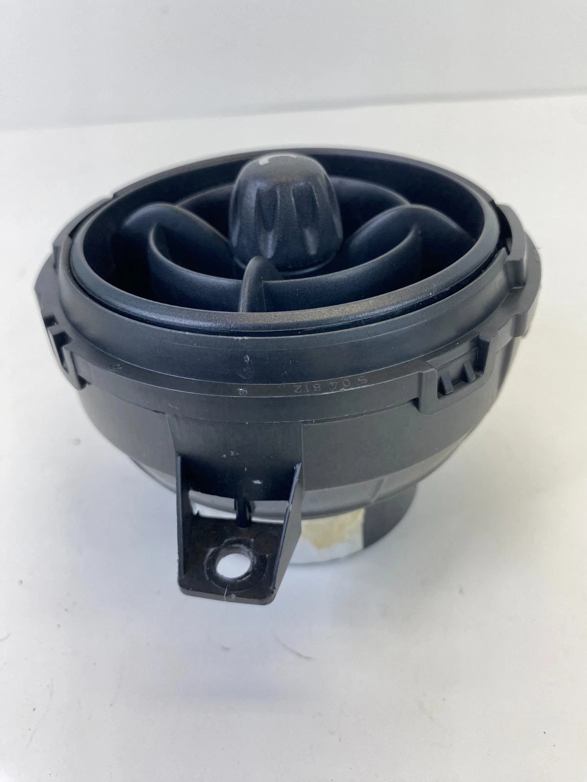2007-2013 MINI COOPER FRONT LEFT OUTER DASHBOARD AIR VENT OUTLET OEM S04-811-38A