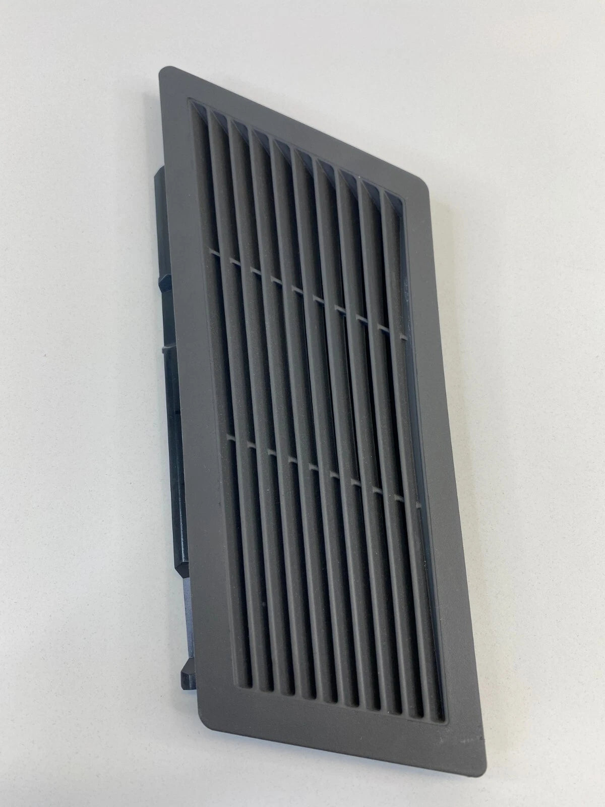 2004-2010 BMW X3 REAR TRUNK INNER INTERIOR BOOT VENT GRILLE TRIM BEZEL 3-411-753