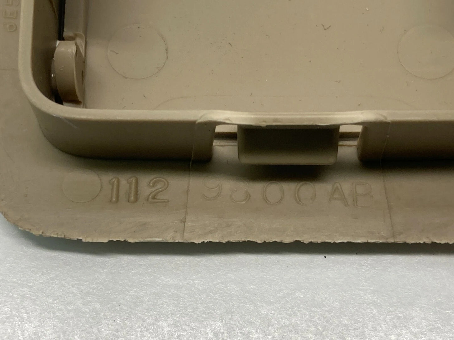 06-12 FORD FUSION REAR SEAT CHILD SAFETY ANCHOR HOOK COVER TRIM CAP 1129800AB