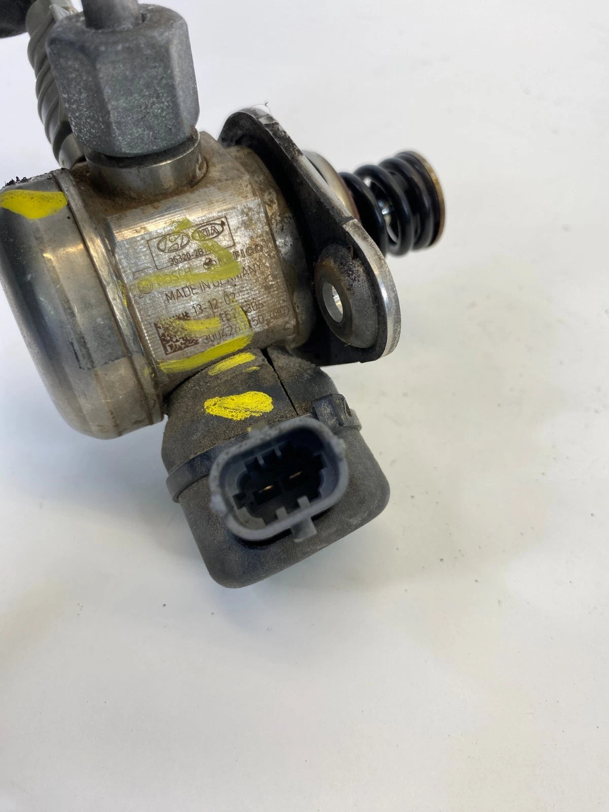 2013 2014 HYUNDAI ACCENT 1.6L ENGINE HIGH PRESSURE FUEL PUMP 35320-2B140 OEM