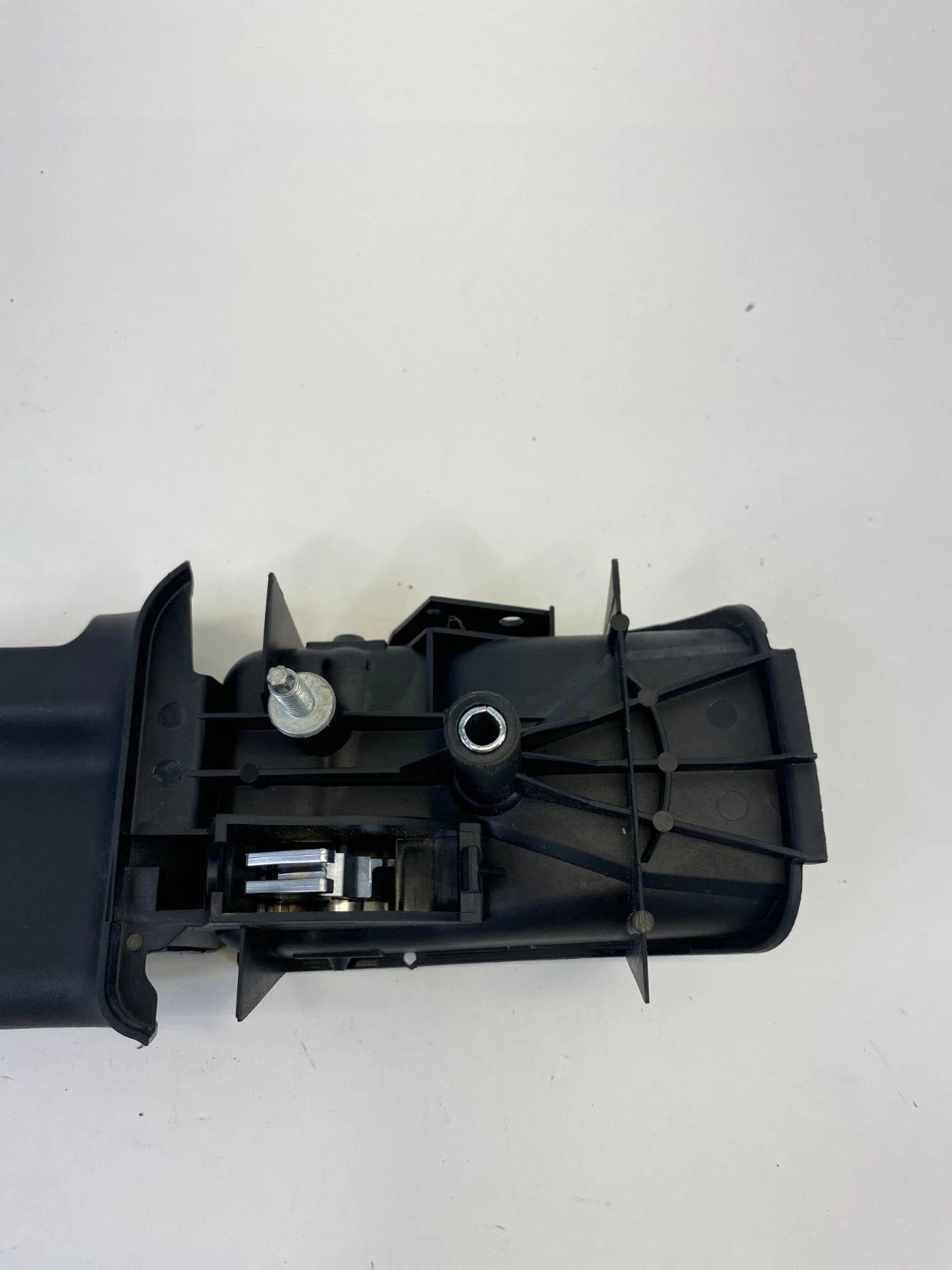 2003-2005 RANGE ROVER REAR RIGHT PASSENGER INTERIOR DOOR HANDLE OEM 7026622