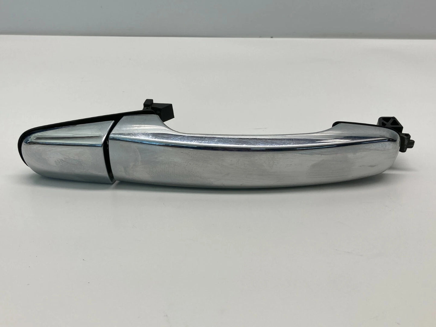 05-09 EQUINOX 04-08 MALIBU FRONT RIGHT PASSENGER SIDE EXTERIOR DOOR HANDLE OEM