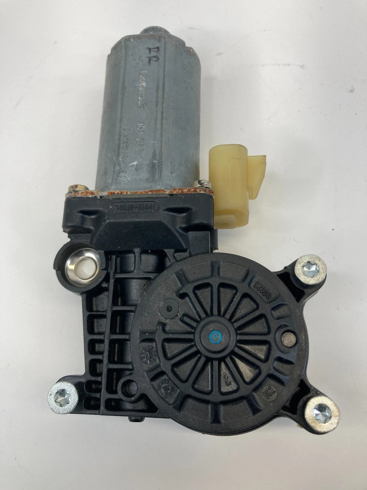 2003-2007 CADILLAC CTS REAR RIGHT SIDE DOOR POWER WINDOW MOTOR 101263100 OEM