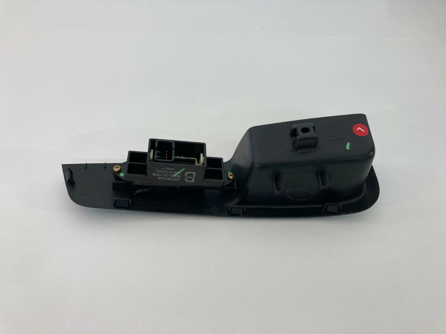 07-13 MITSUBISHI OUTLANDER REAR LEFT SIDE DOOR WINDOW CONTROL SWITCH MR587944