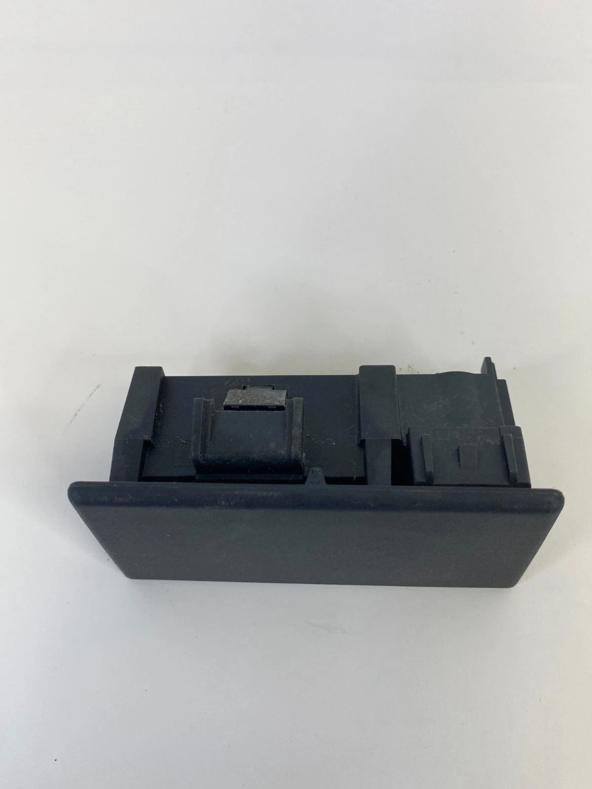 2011-2014 DODGE AVENGER GLOVE BOX STORAGE LOCK LATCH HANDLE 1JQ68TRMAA OEM