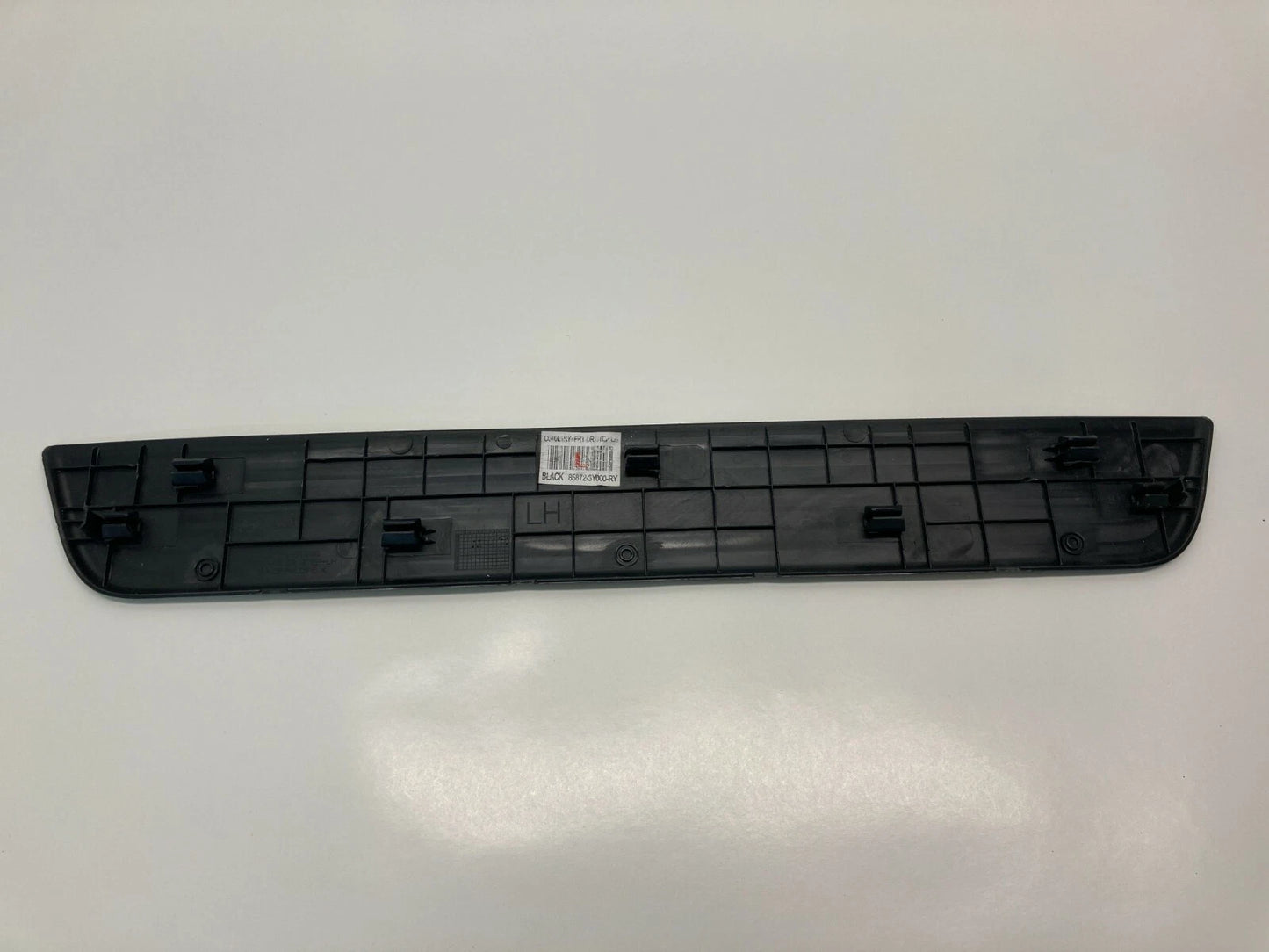 11-13 HYUNDAI ELANTRA FRONT LEFT DRIVER DOOR STEP SILL SCUFF PLATE 858723Y000 US
