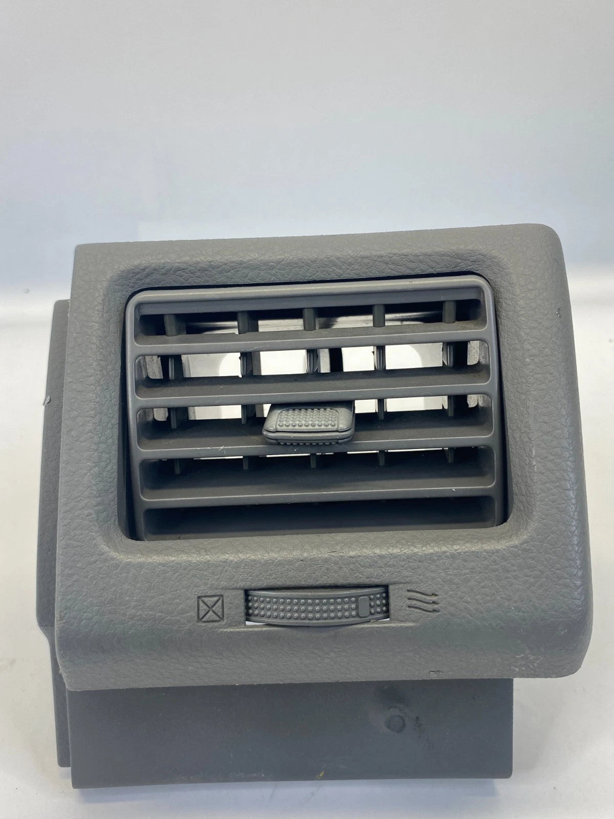 2004-2010 TOYOTA SIENNA FRONT DASH RIGHT A/C AIR VENT GRILLE DUCT 55670-AE010