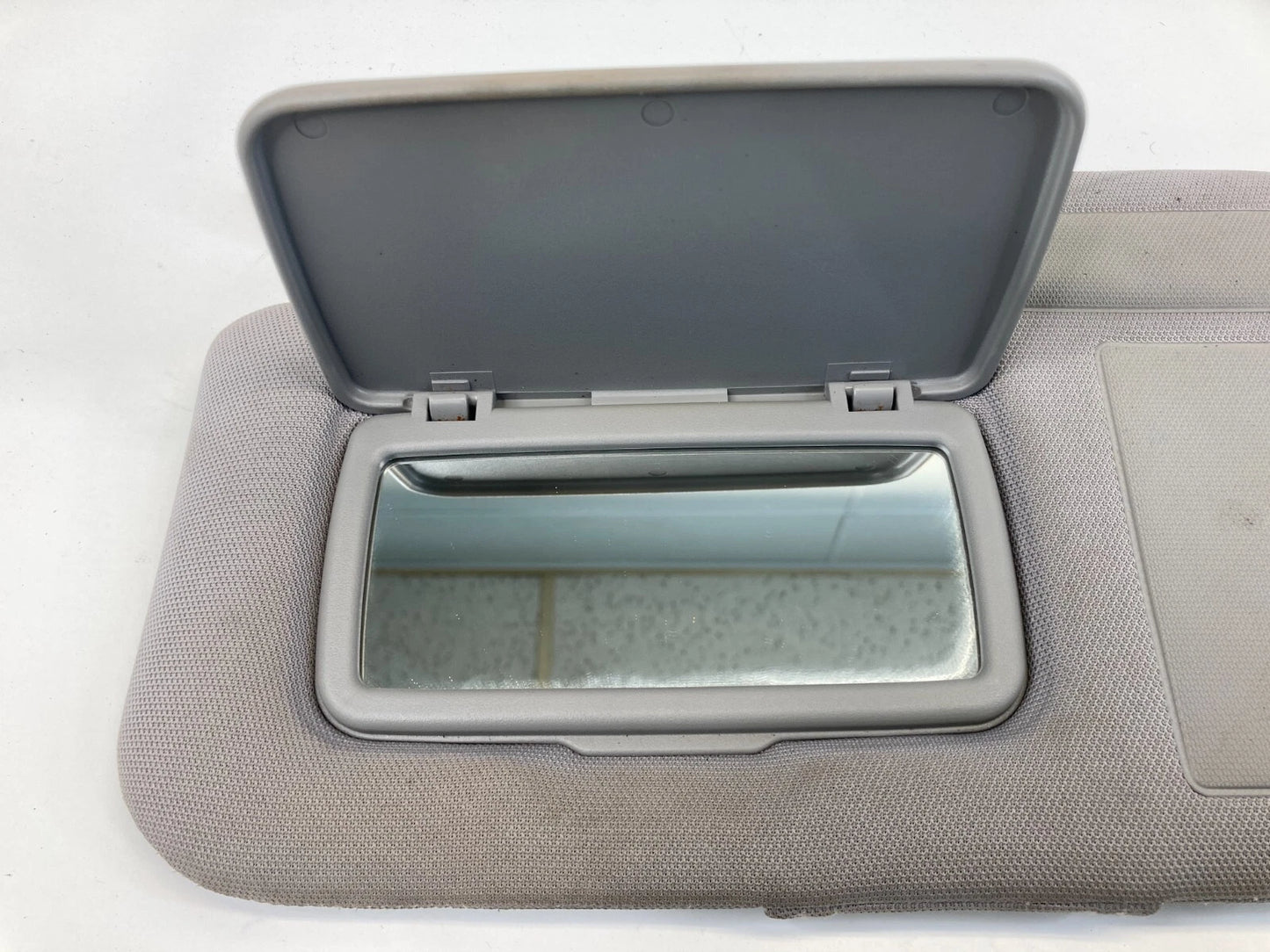 2006 2007 2008 SUBARU FORESTER ROOF LEFT SUNVISOR DRIVER SUN VISOR SHADE OEM