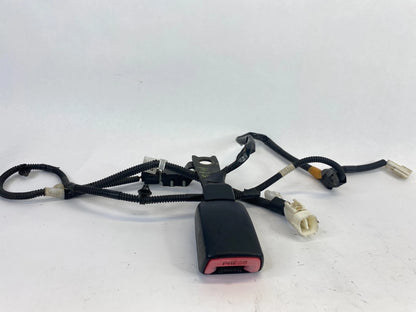 2006-2008 LEXUS IS250 IS350 FRONT RH PASSENGER SEAT BELT BUCKLE RECE E034501 OEM