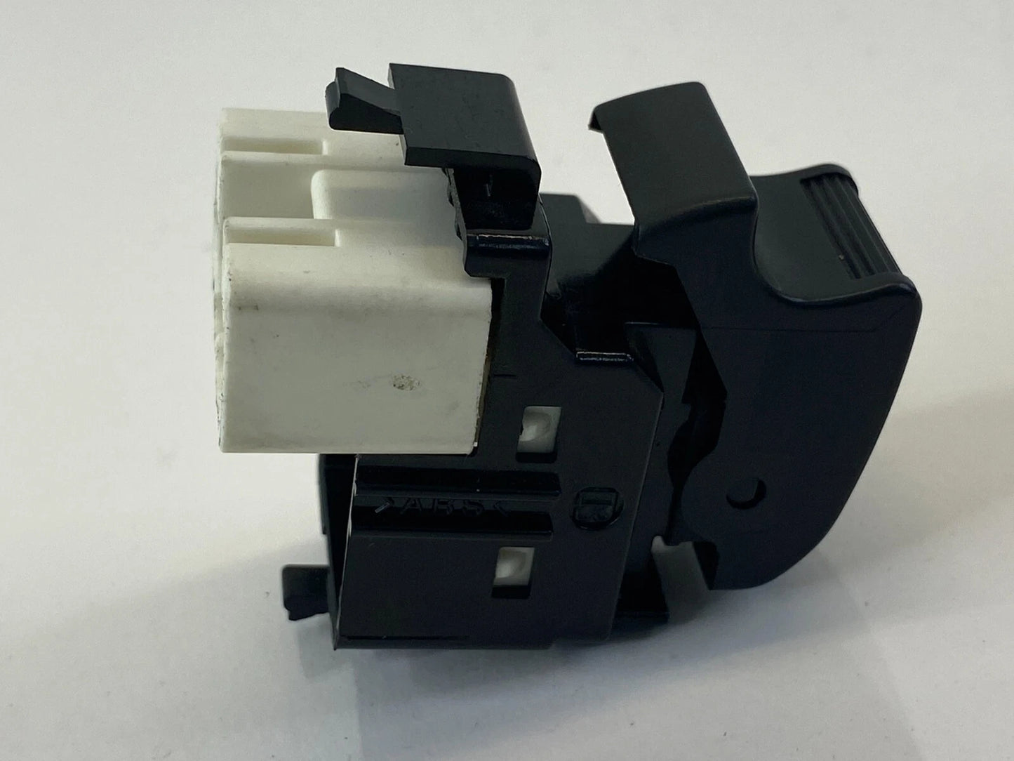 04-09 TOYOTA 09 10 TOYOTA SIENNA PRIUS REAR LEFT DRIVER WINDOW BUTTON SWITCH OEM
