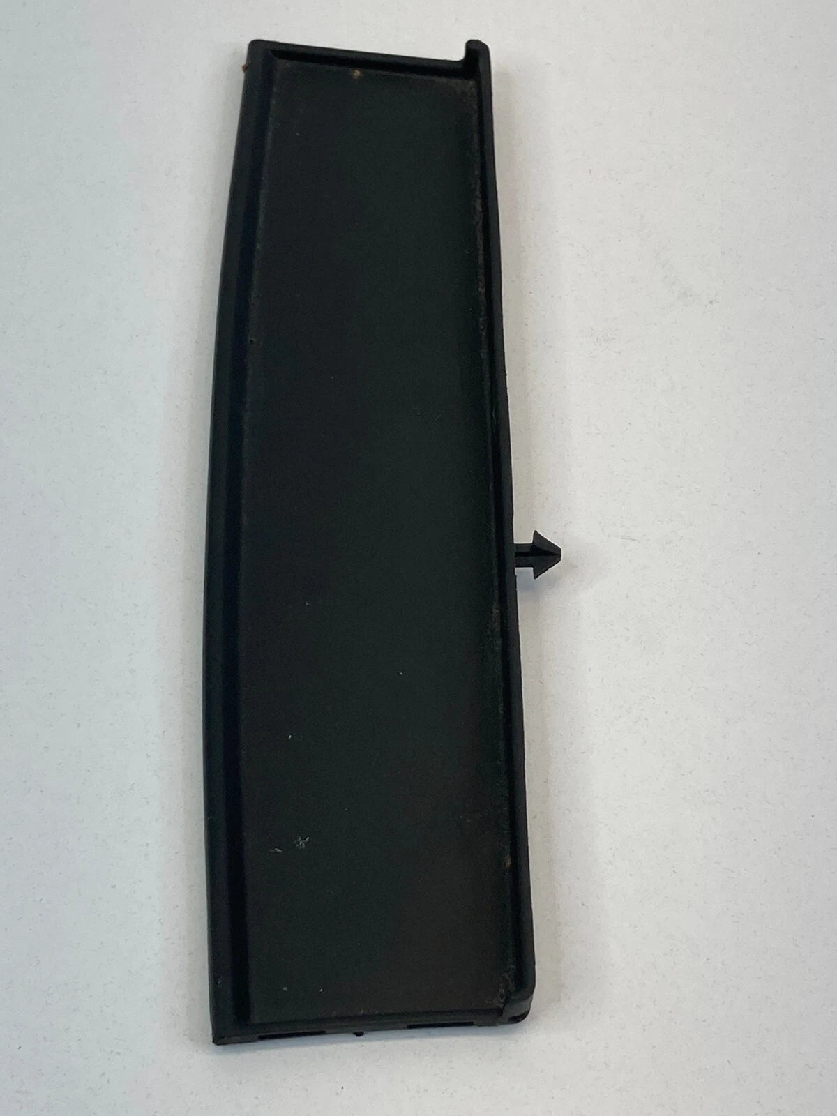 2002-2004 JEEP LIBERTY CENTER DASH STORAGE INSERT COVER MAT SP9436 OEM