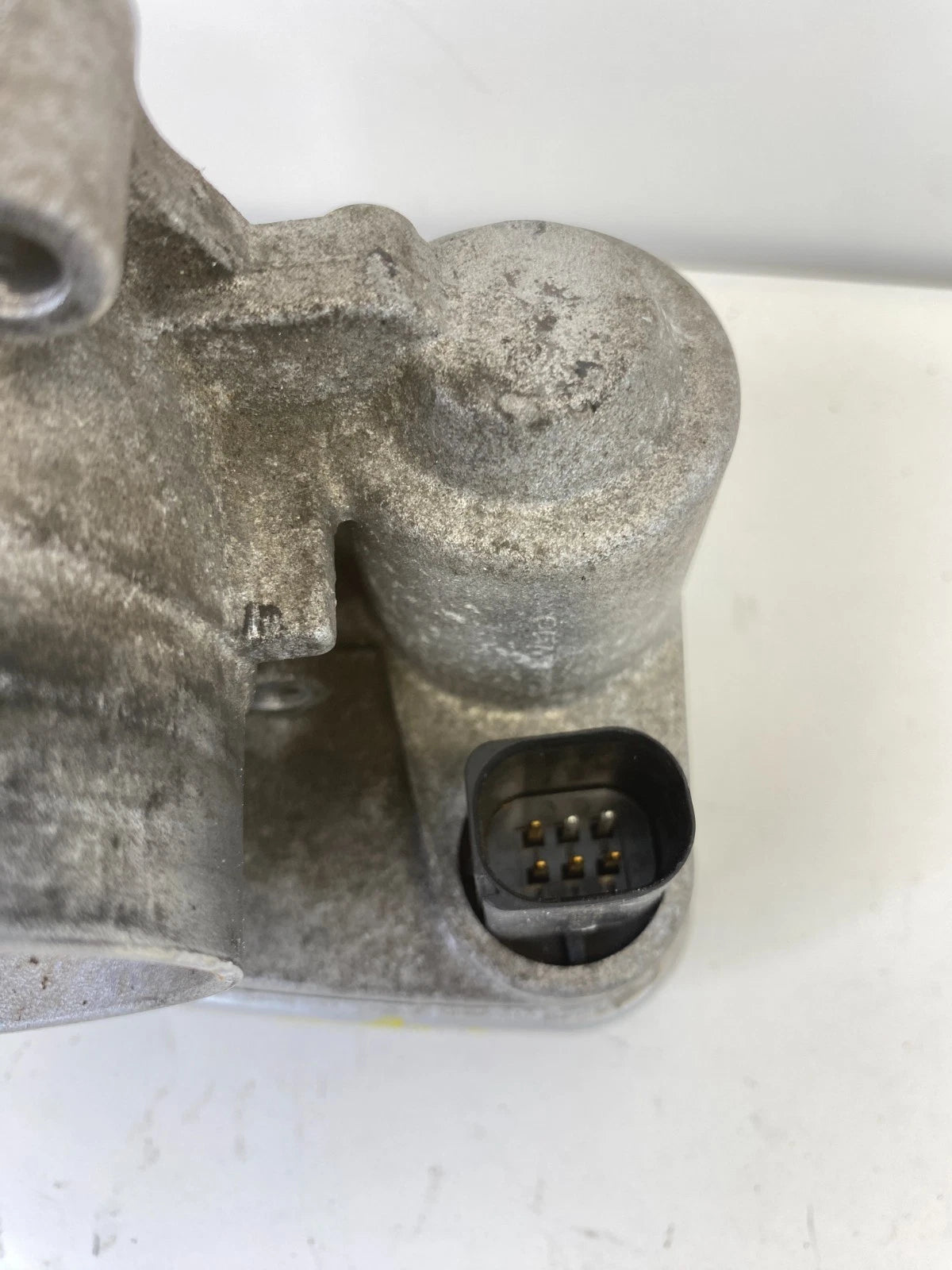 2005-2010 CHRYSLER 300 2.7L V6 A/T THROTTLE BODY VALVE ASSY 04861691AA OEM