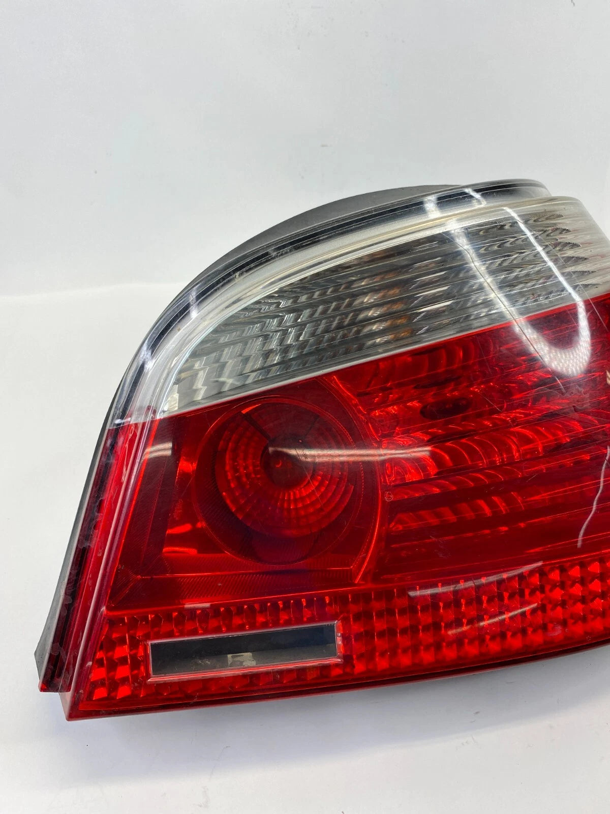 04-07 BMW 530I E60 SEDAN REAR RIGHT PASSENGER SIDE TAIL LIGHT LAMP 7165740 OEM