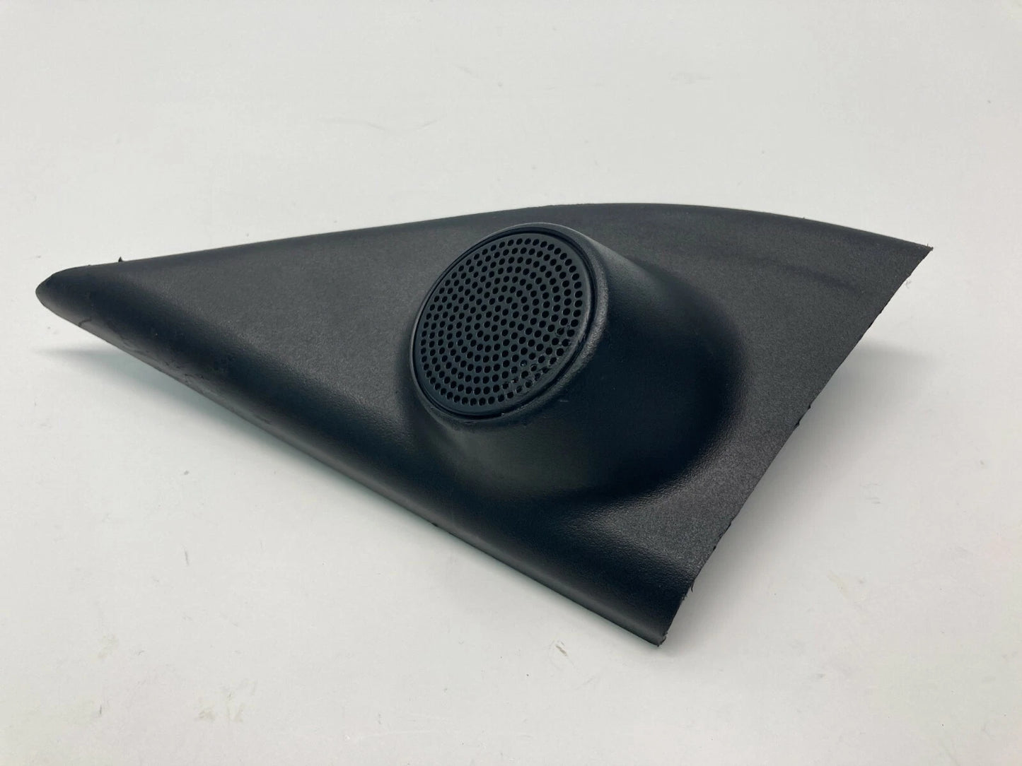 2005-2008 HYUNDAI TUCSON LEFT DRIVER SIDE DOOR MIRROR COVER SPEAKER TWEETER TRIM