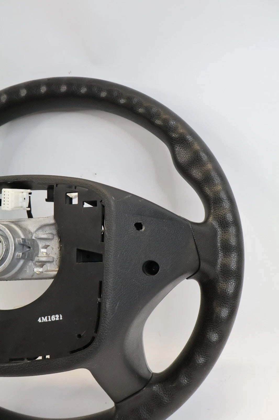 2014-2016 HYUNDAI ELANTRA DRIVER STEERING WHEEL W/ CRUISE CONTROL SWITCHES OEM