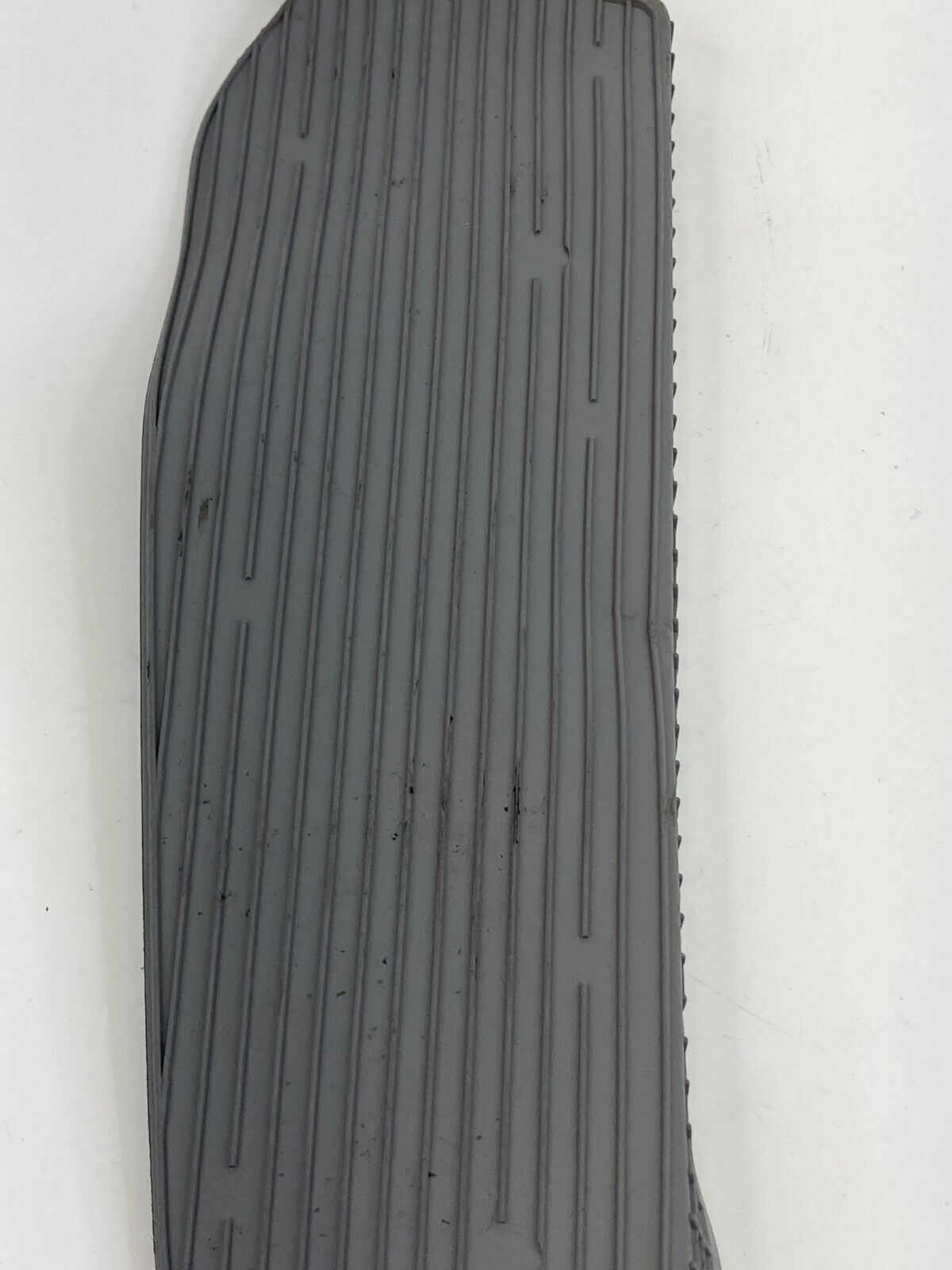 05-07 Volkswagen Jetta Front Right Door Panel Insert mat Rubber 1K4-868-134 OEM