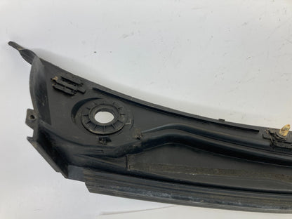 1999 2000 BMW 323i Front Lower Windshield Cowl Panel Cover Top Trim 8-208-483