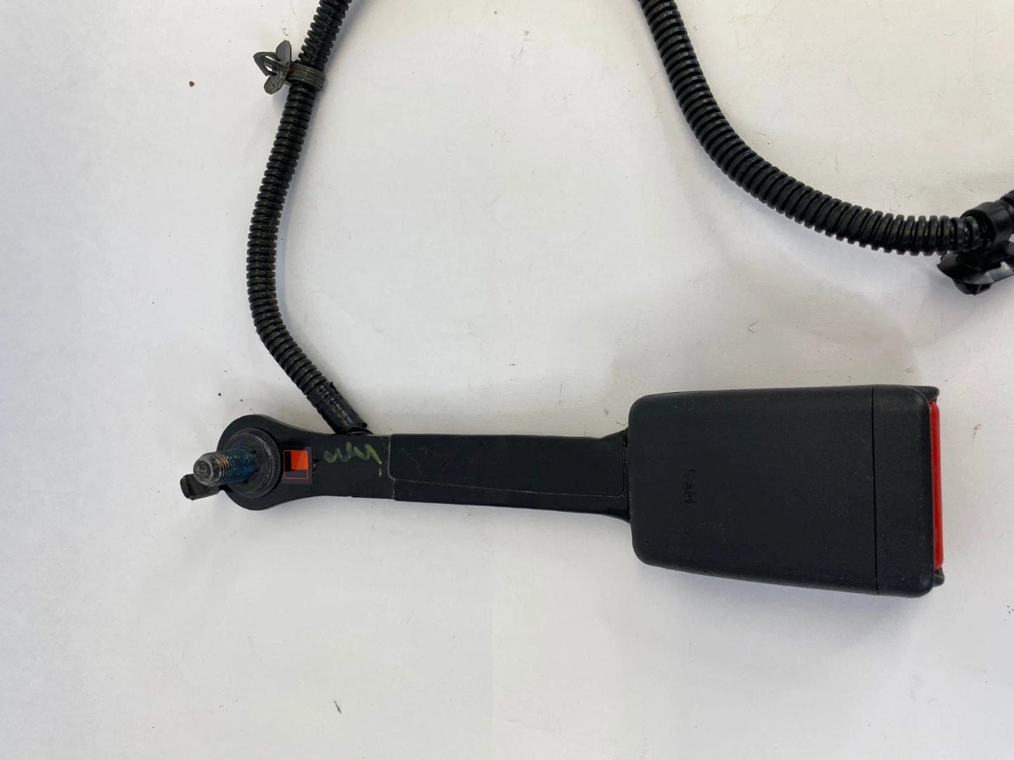 2012-2015 KIA OPTIMA FRONT LEFT DRIVER SEAT BELT BUCKLE RECEPTACLE END CATCH OEM