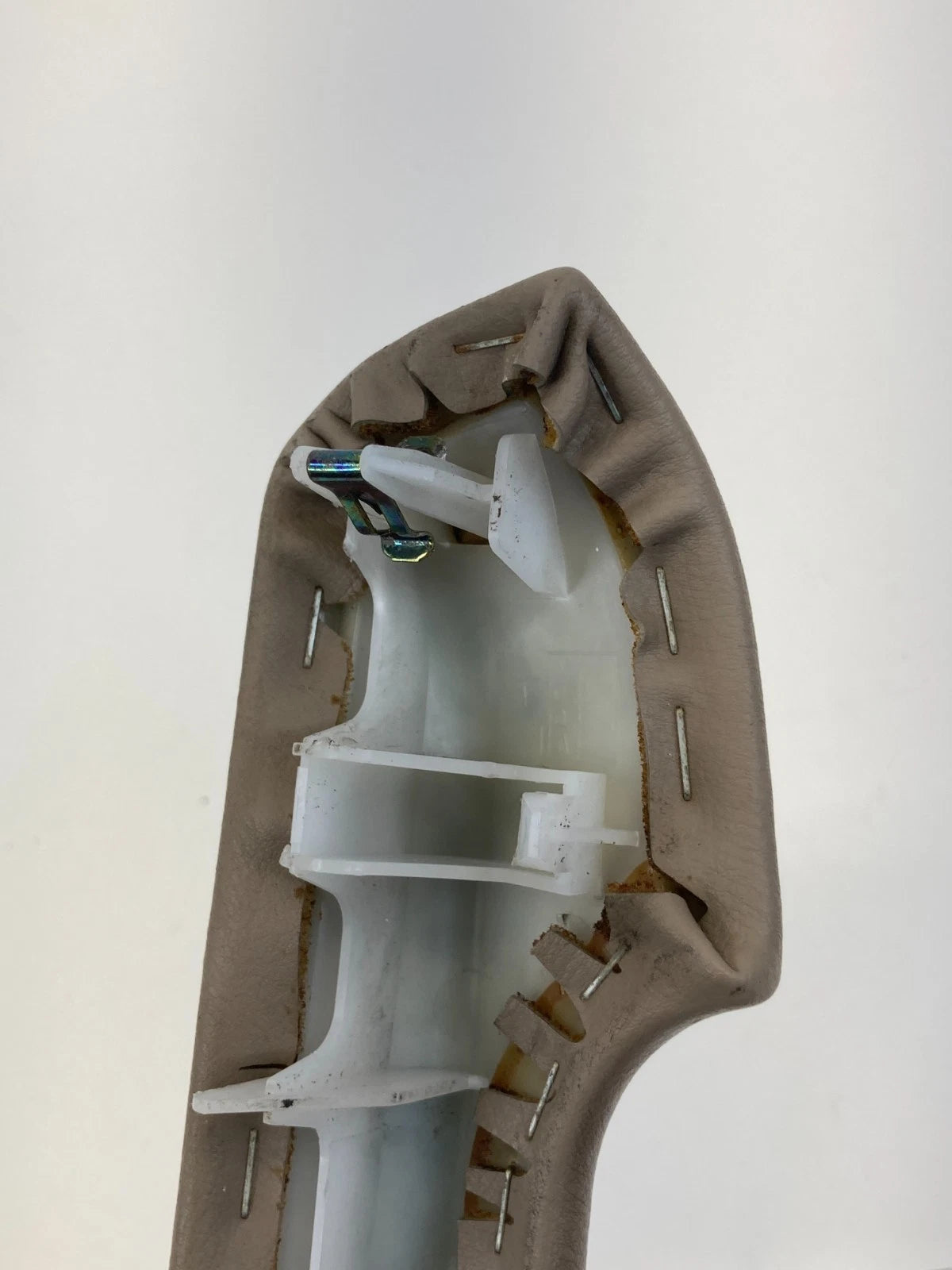 1996-1998 TOYOTA 4RUNNER REAR LEFT LH SIDE DOOR ARMREST PULL HANDLE OEM