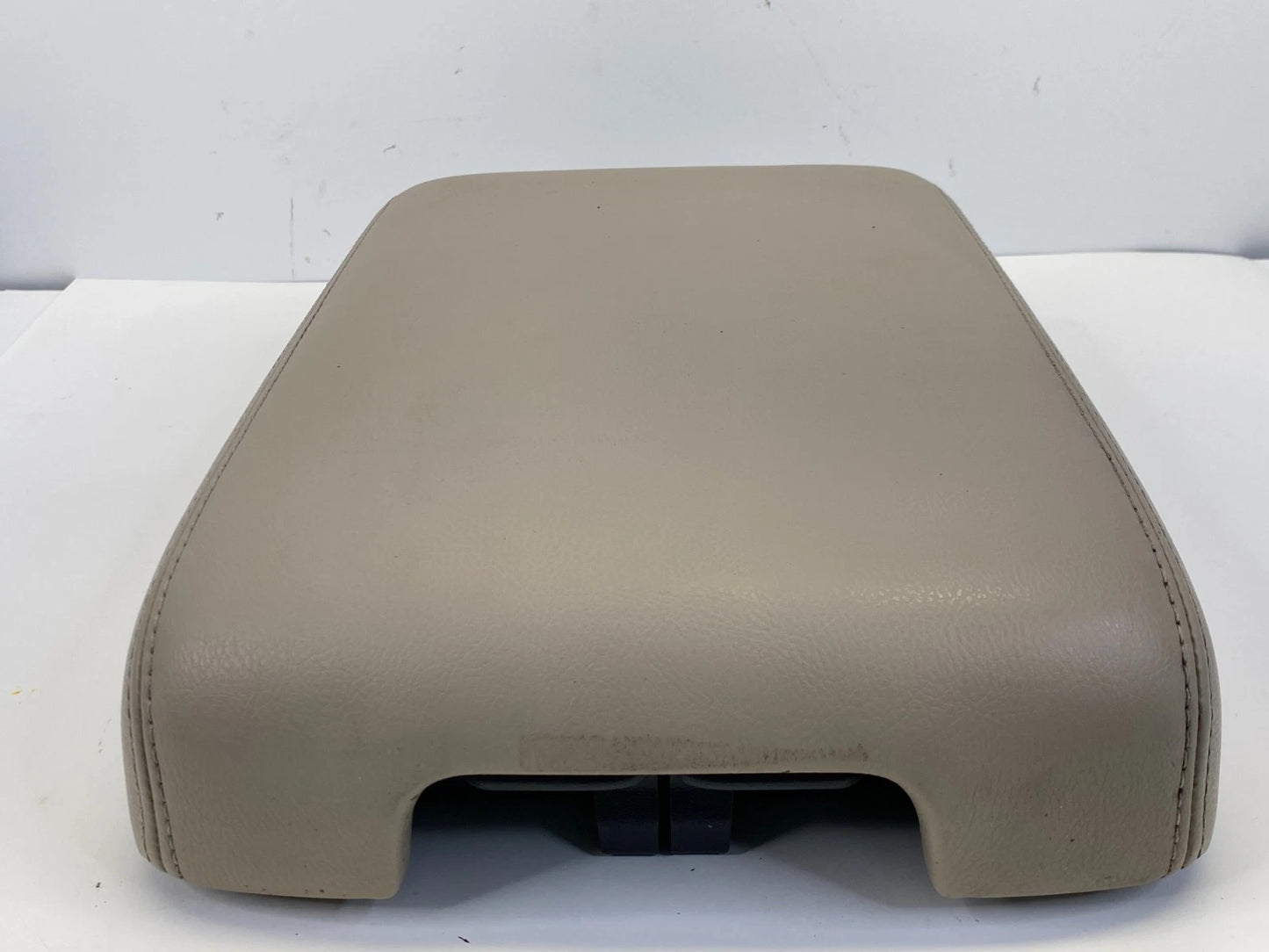 2013-2020 NISSAN PATHFINDER CENTER CONSOLE ARMREST LID STORAGE COMPARTMENT