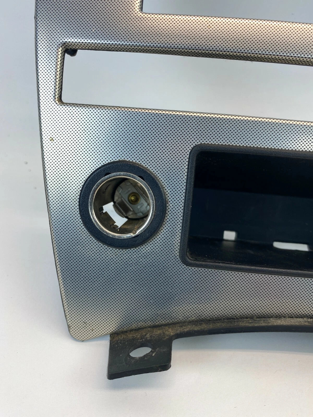 05 06 07 JEEP GRAND CHEROKEE DASH CENTER CLIMATE CONTROL BEZEL TRIM X35008103