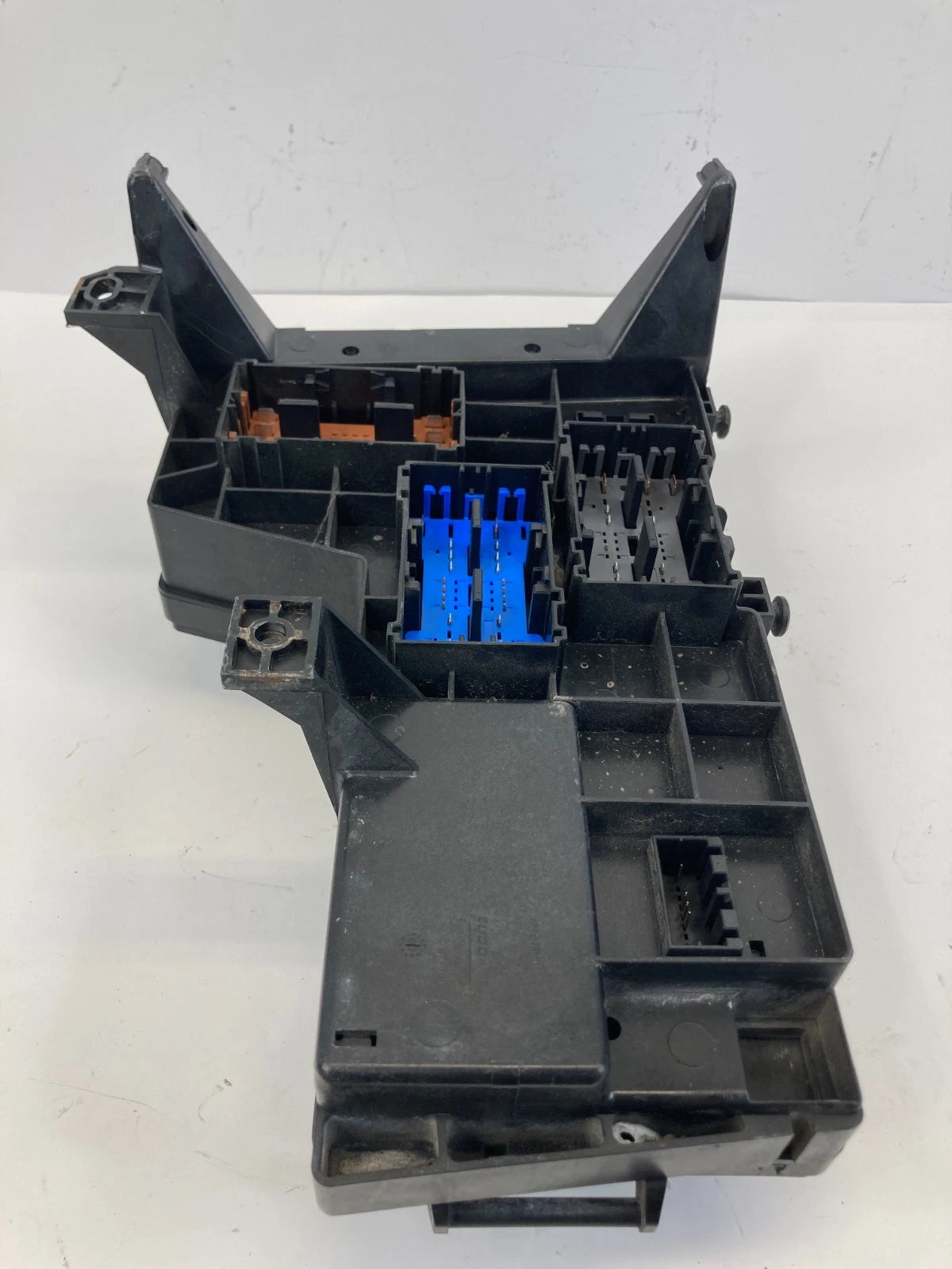 07 08 DODGE DAKOTA 4.7 AT ENGINE FUSE BOX FUSEBOX POWER DISTRIBUTION 04692092AE