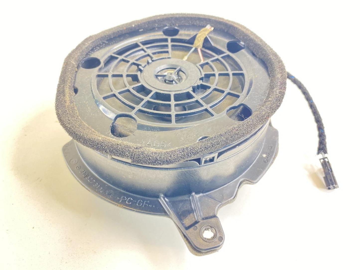 1998-2003 MERCEDES-BENZ E320 FRONT RIGHT SIDE DOOR SOUND SPEAKER 210-827-31-14