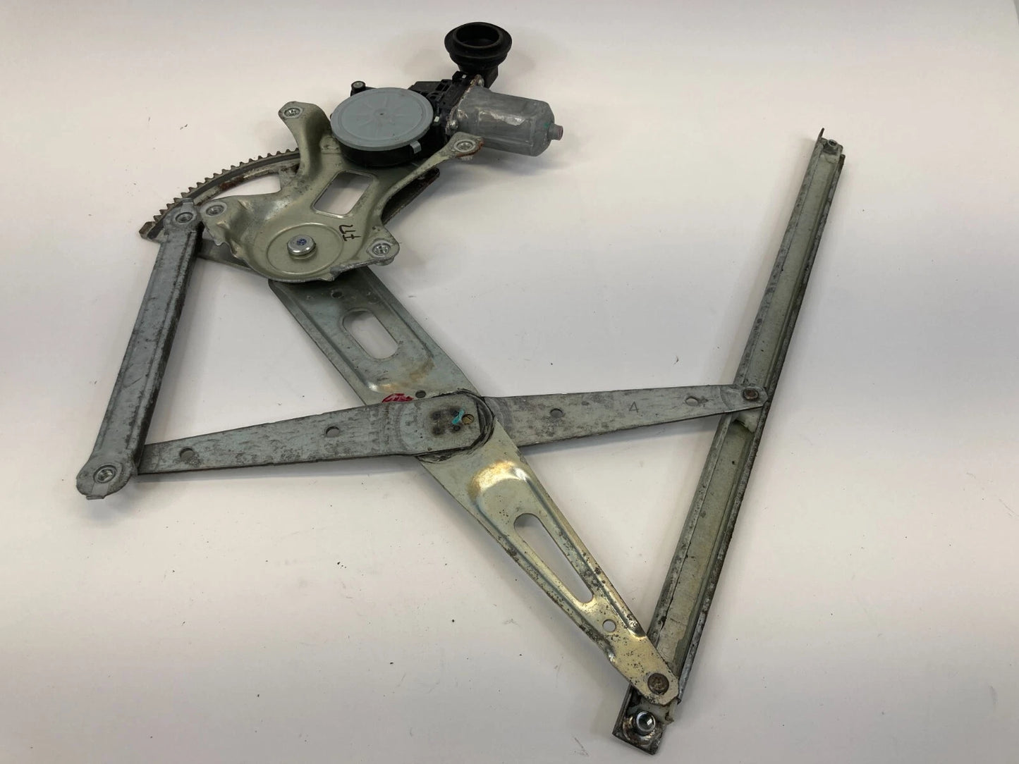 2004-2009 TOYOTA PRIUS FRONT RIGHT WINDOW REGULATOR WITH MOTOR OEM 85710-35180