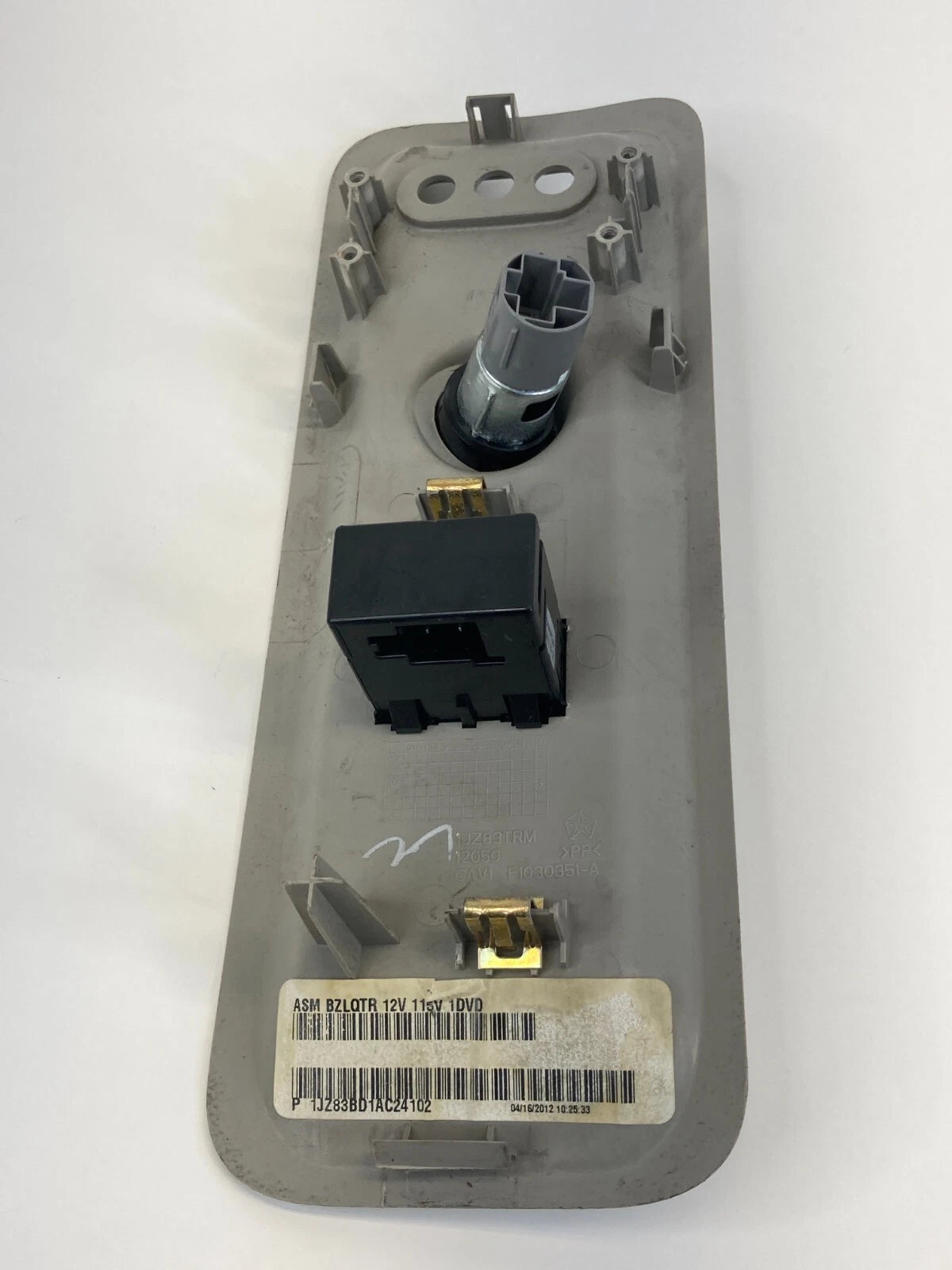 2008-2016 CHRYSLER TOWN & COUNTRY RR AUX POWER OUTLET PANEL OEM FACTORY 1JZ83TRM