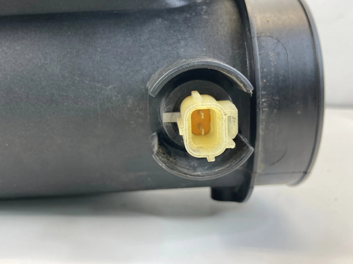 2013-2019 FORD INTERCEPTOR UTILITY AIR INTAKE CLEANER FILTER BOX AA53-9C662-CE