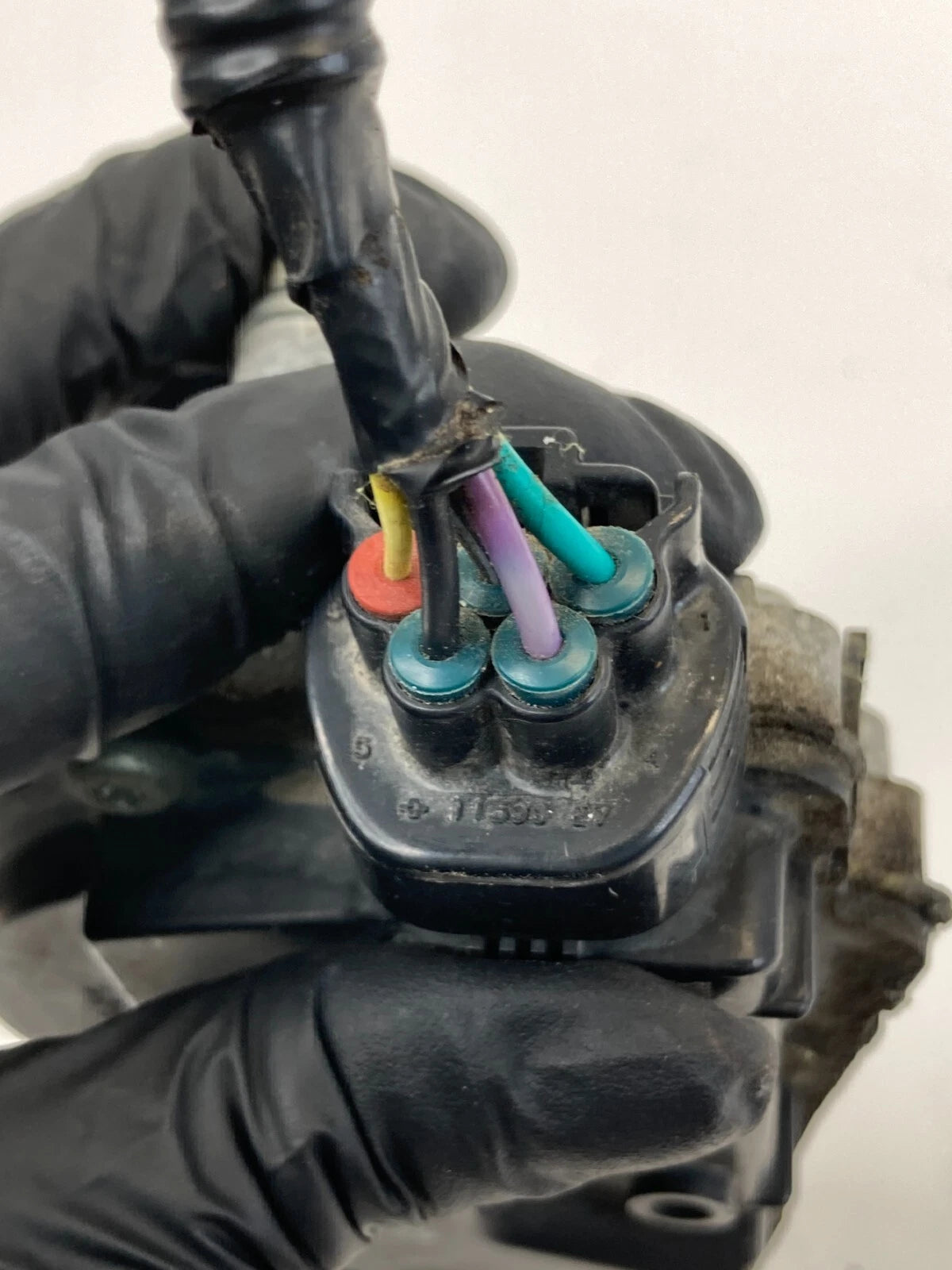 2007-2010 CHEVY SILVERADO 2500 HD FRONT WINDSHIELD WIPER MOTOR 20837131 OEM