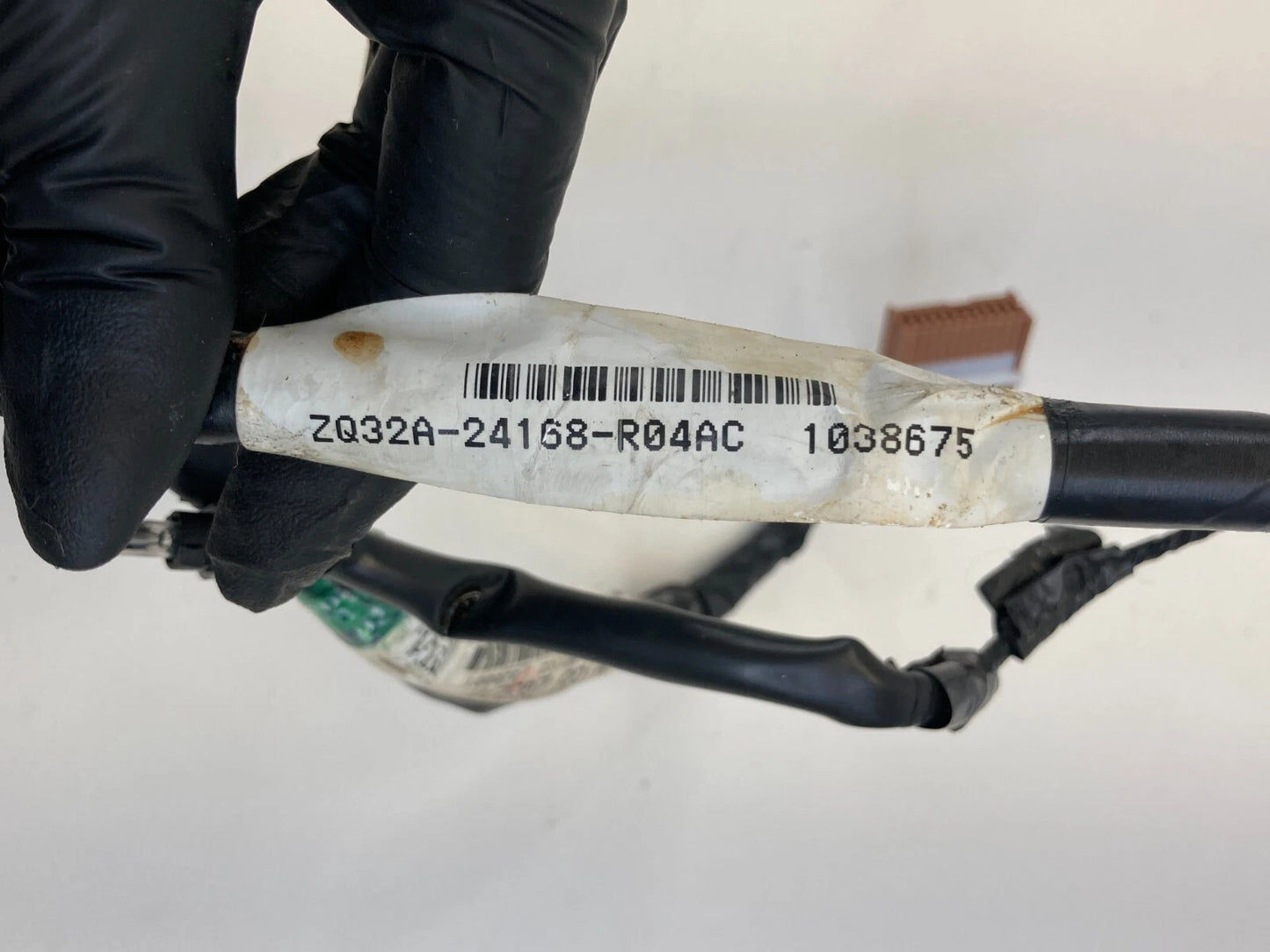 2008-2010 INFINITI QX56 FRONT CENTER CONSOLE WIRING HARNESS CABLE 24168-ZQ32A